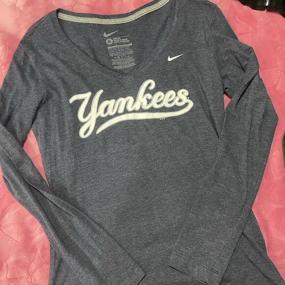 Nike Yankees 2012 Baseball Longsleeve V-NeckSlim Fit Shirt Size Medium - Picture 6 of 6